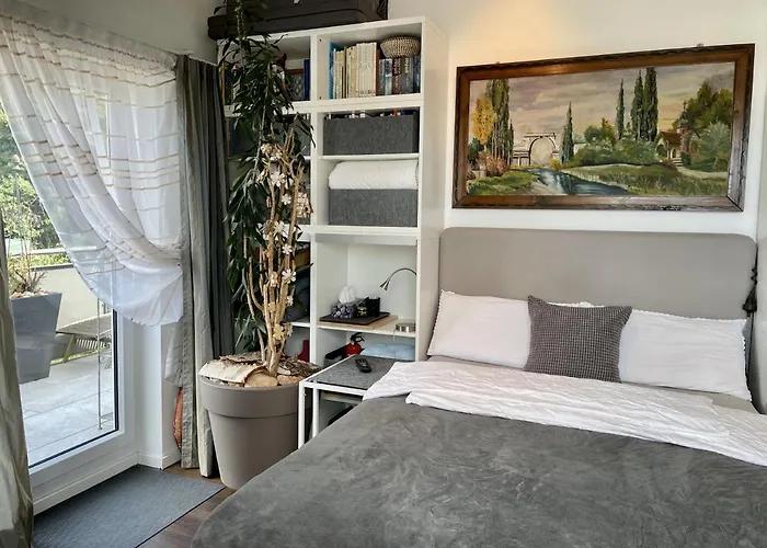 Guest Room In Stuttgart-Nord