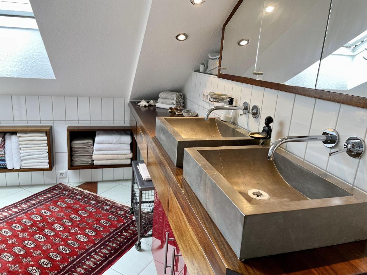 Homestay Guest In Stuttgart-nord
